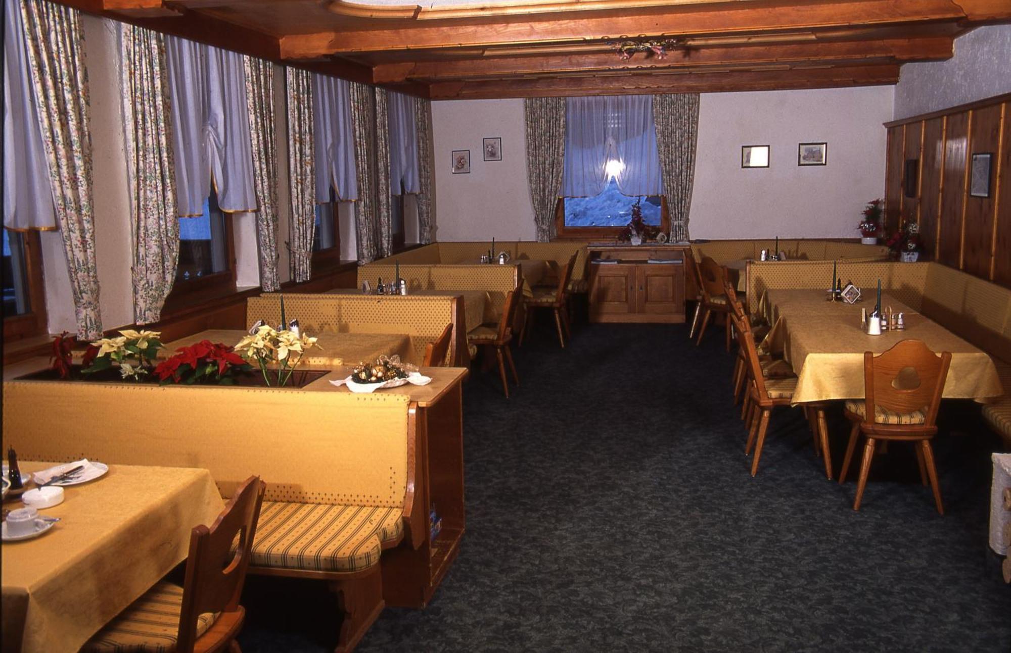 Hotel Waldcafe Нойштифт-им-Штубайталь Экстерьер фото