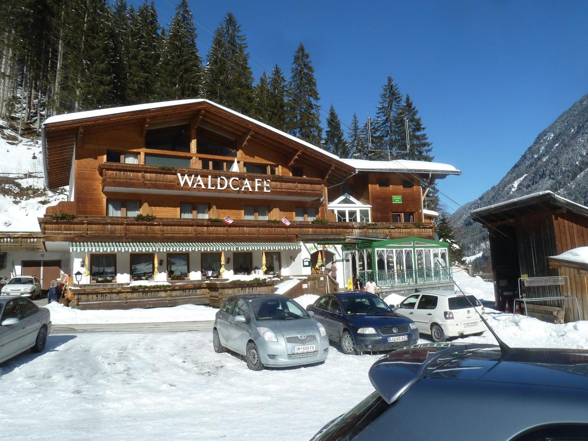 Hotel Waldcafe Нойштифт-им-Штубайталь Экстерьер фото